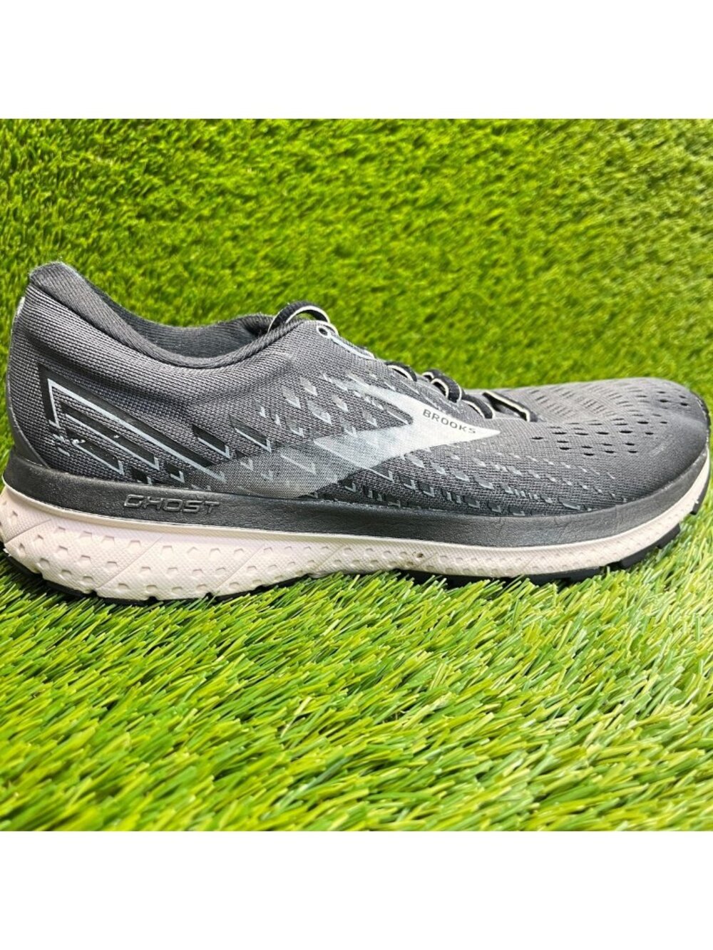 Brooks Ghost 13 Women Size 10 Gray Black Athletic Running Walking Shoes Sneakers
